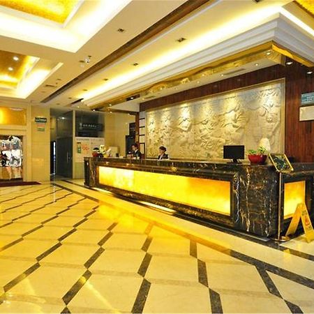Greentree Inn Guangdong Guangzhou Jichang Road Express Hotel מראה חיצוני תמונה