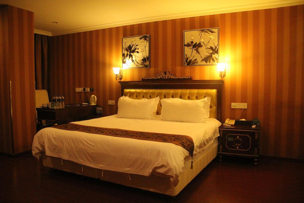 Greentree Inn Guangdong Guangzhou Jichang Road Express Hotel חדר תמונה